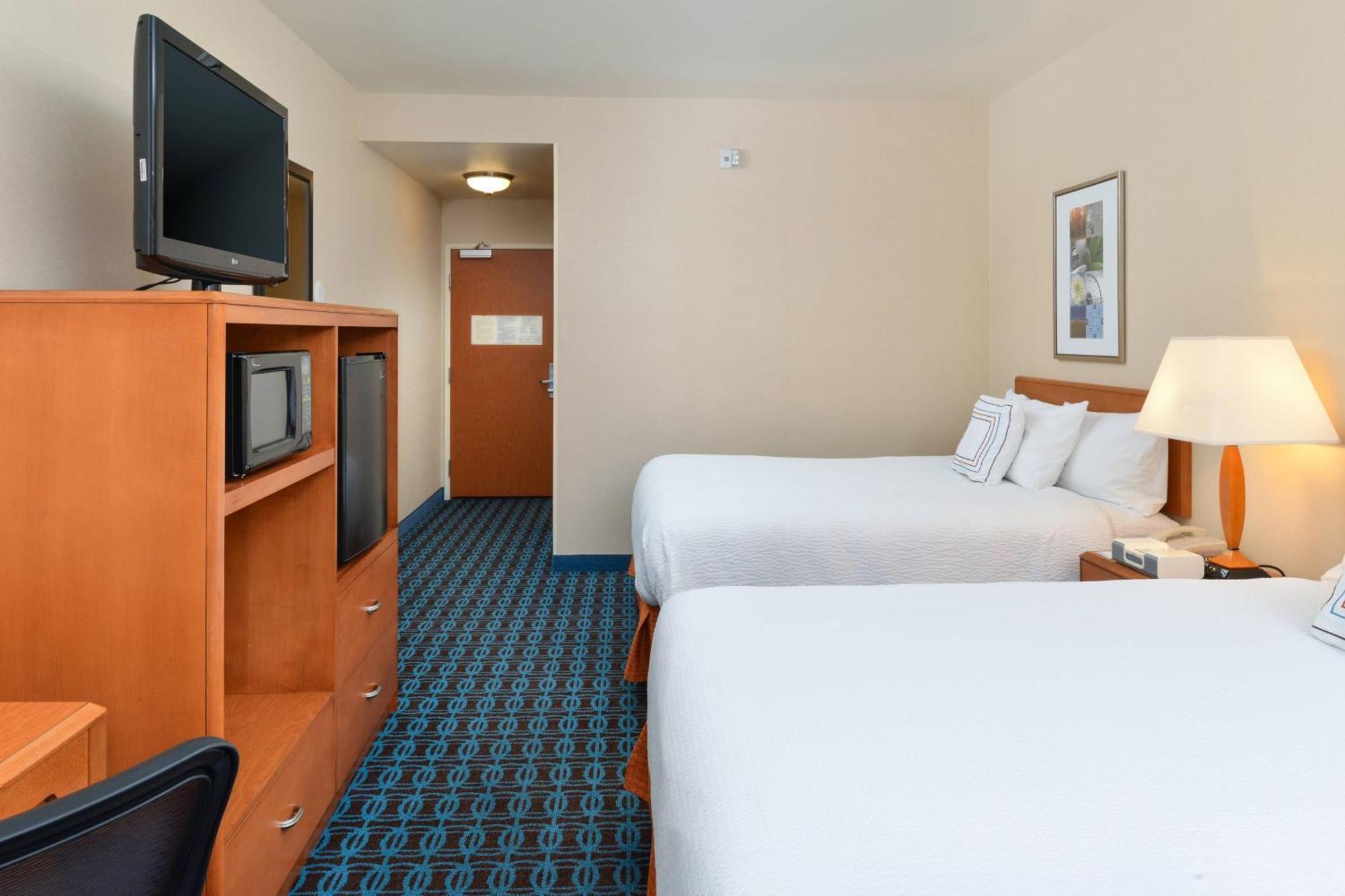 Fairfield Inn And Suites By Marriott אלק גרוב מראה חיצוני תמונה