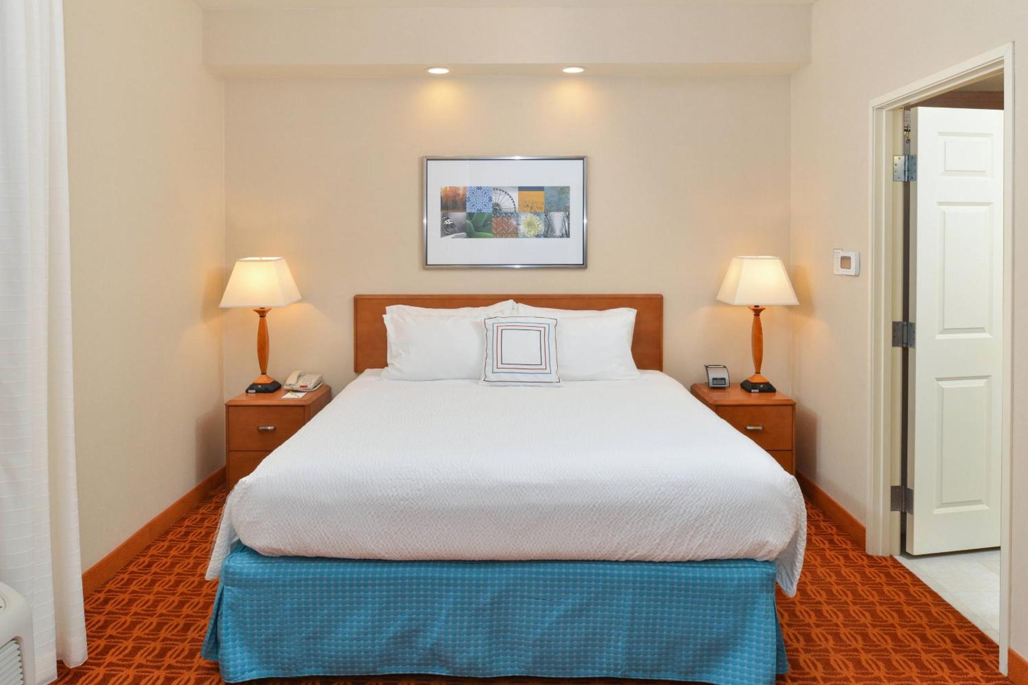 Fairfield Inn And Suites By Marriott אלק גרוב מראה חיצוני תמונה