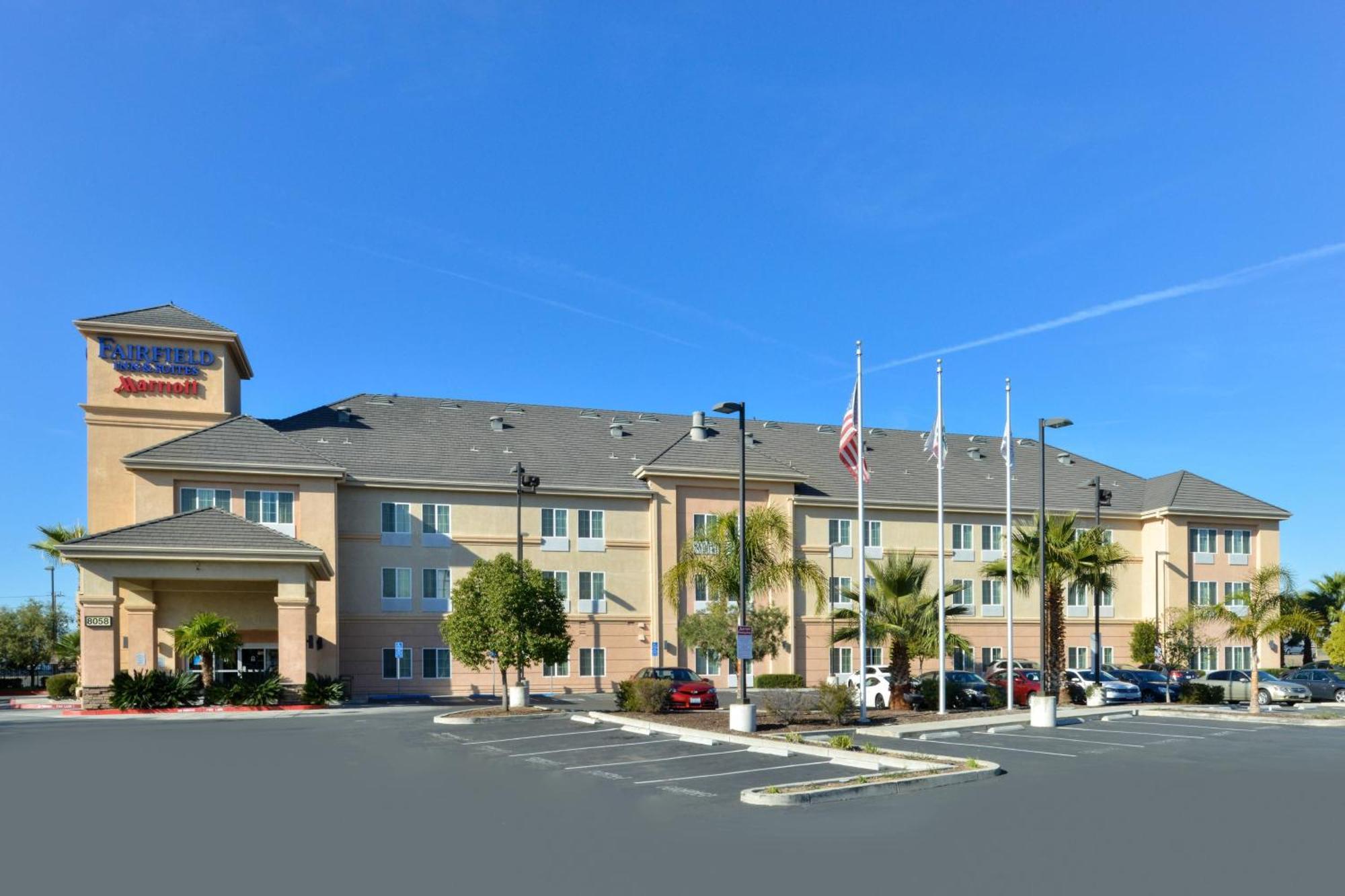Fairfield Inn And Suites By Marriott אלק גרוב מראה חיצוני תמונה