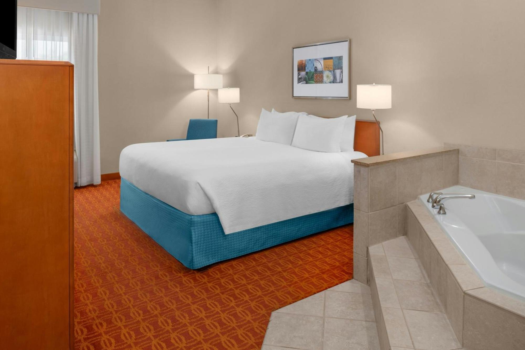 Fairfield Inn And Suites By Marriott אלק גרוב מראה חיצוני תמונה