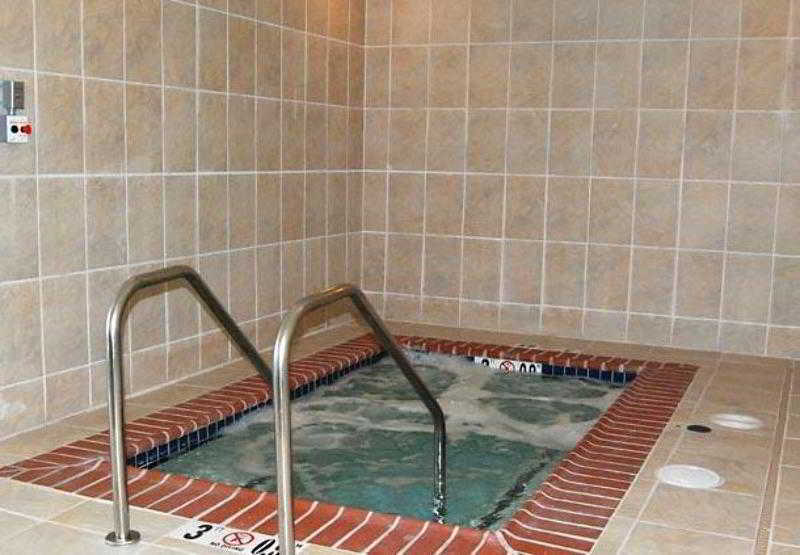 Fairfield Inn And Suites By Marriott אלק גרוב מראה חיצוני תמונה